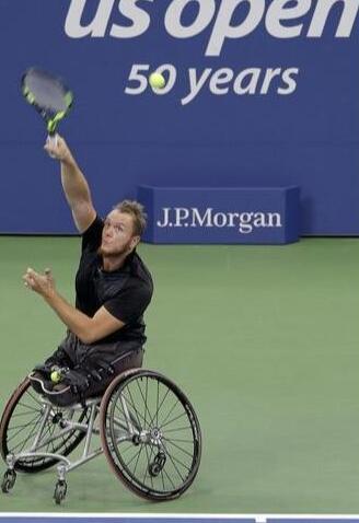  残疾运动员轮椅网球赛落幕，无障碍设施获好评