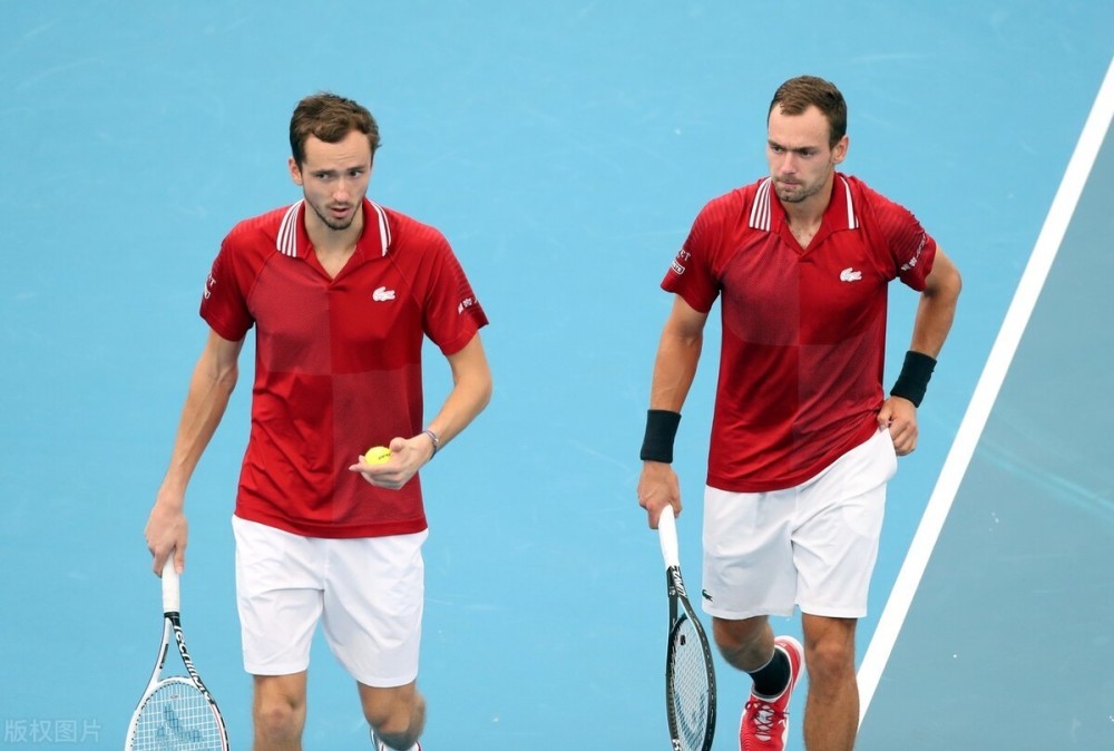  贝雷蒂尼决胜长盘险胜过关斩将