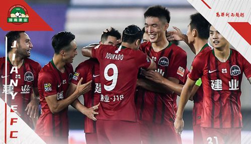  热那亚主场气势如虹，完胜下游球队  