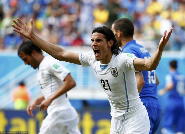  苏亚雷斯伤愈复出首战，乌拉圭锋霸锋芒再现